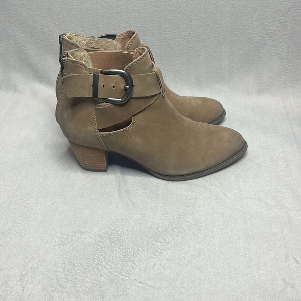 Vionic Tan Bootie Size 7.5 - image 2